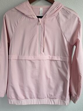 Lululemon Women's Size 6 Pack Light Pullover *Packable Pink